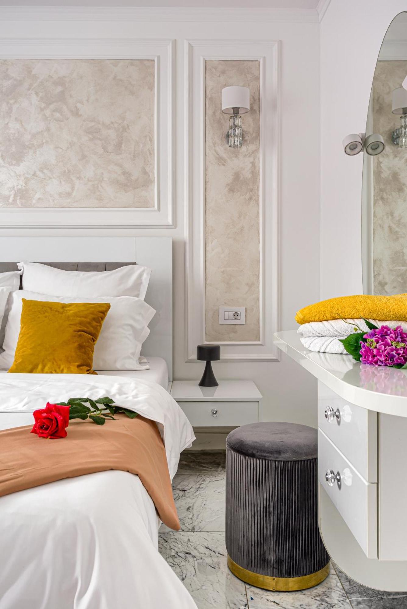 Sika Luxury Apartment Arad Esterno foto
