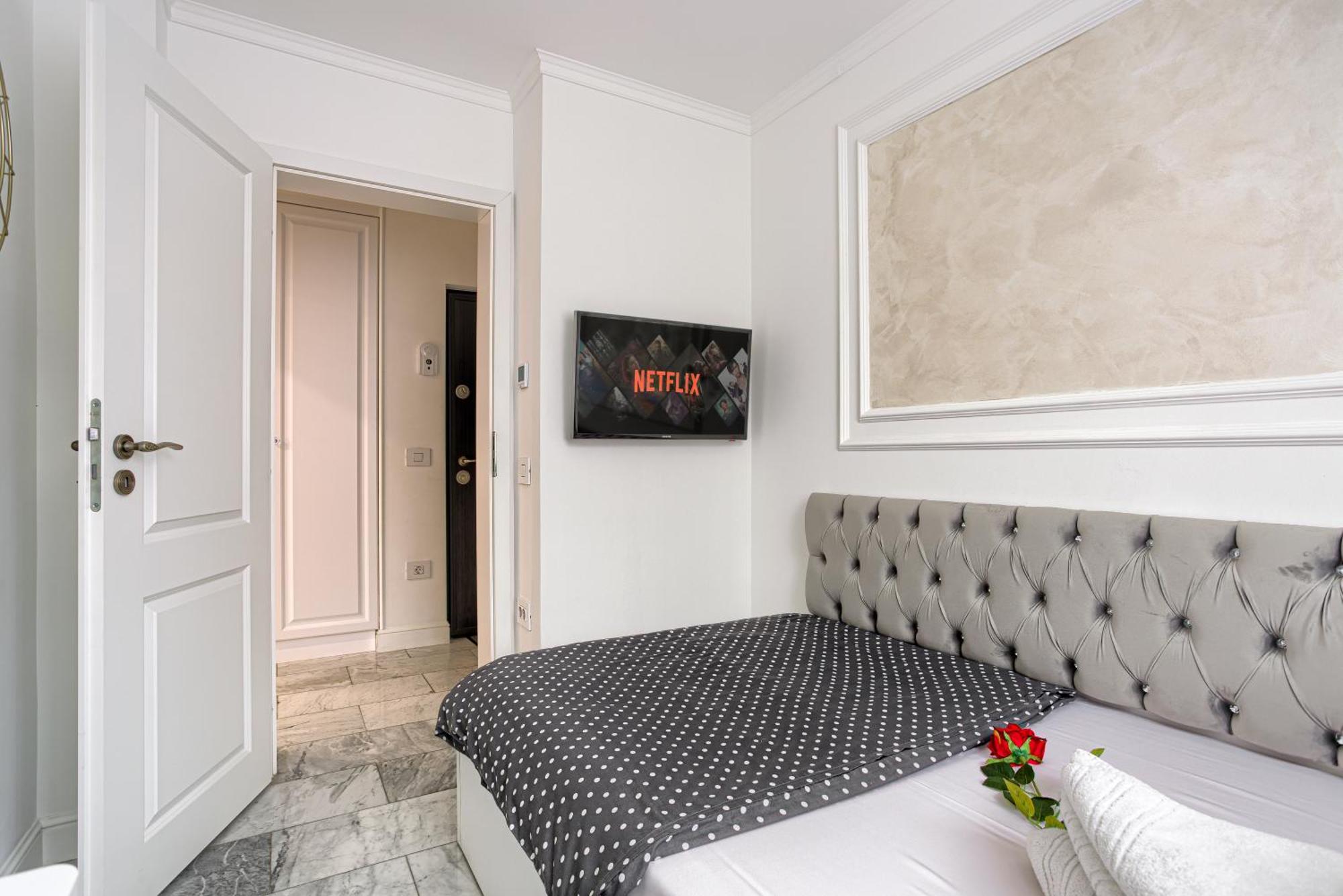 Sika Luxury Apartment Arad Esterno foto